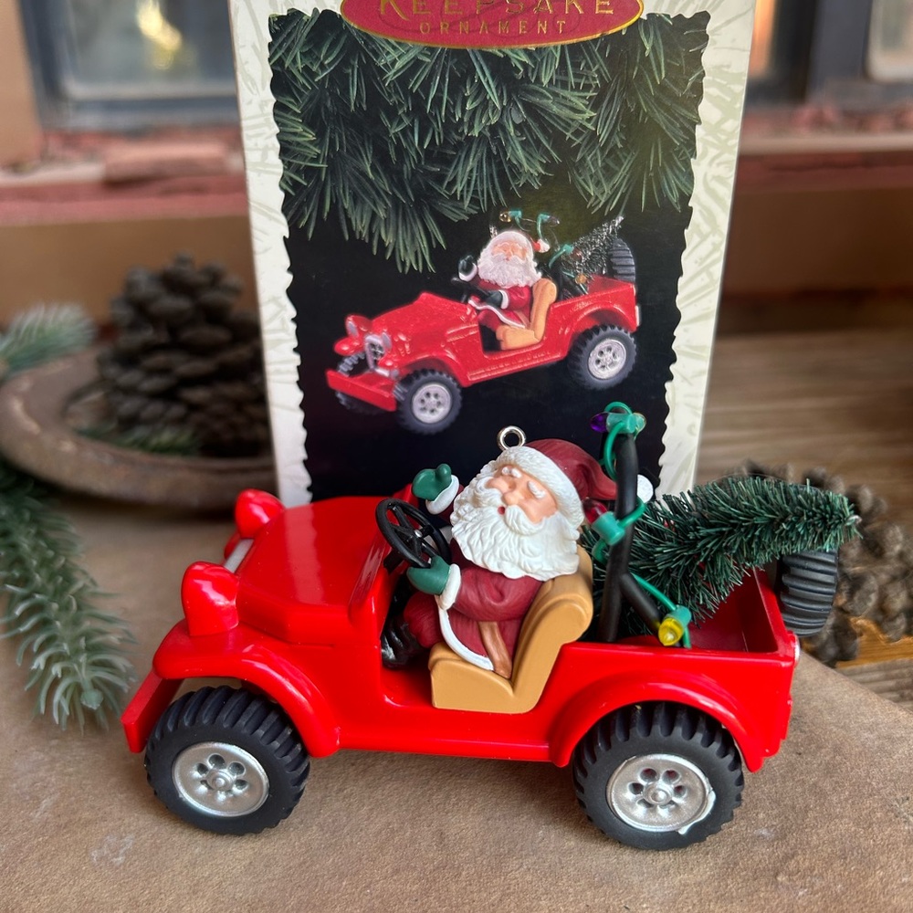 Hallmark 1996 Red 4 X 4 Santa Keepsake Ornament New in Box